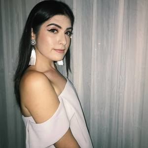 Meet your Posher, Dayanne